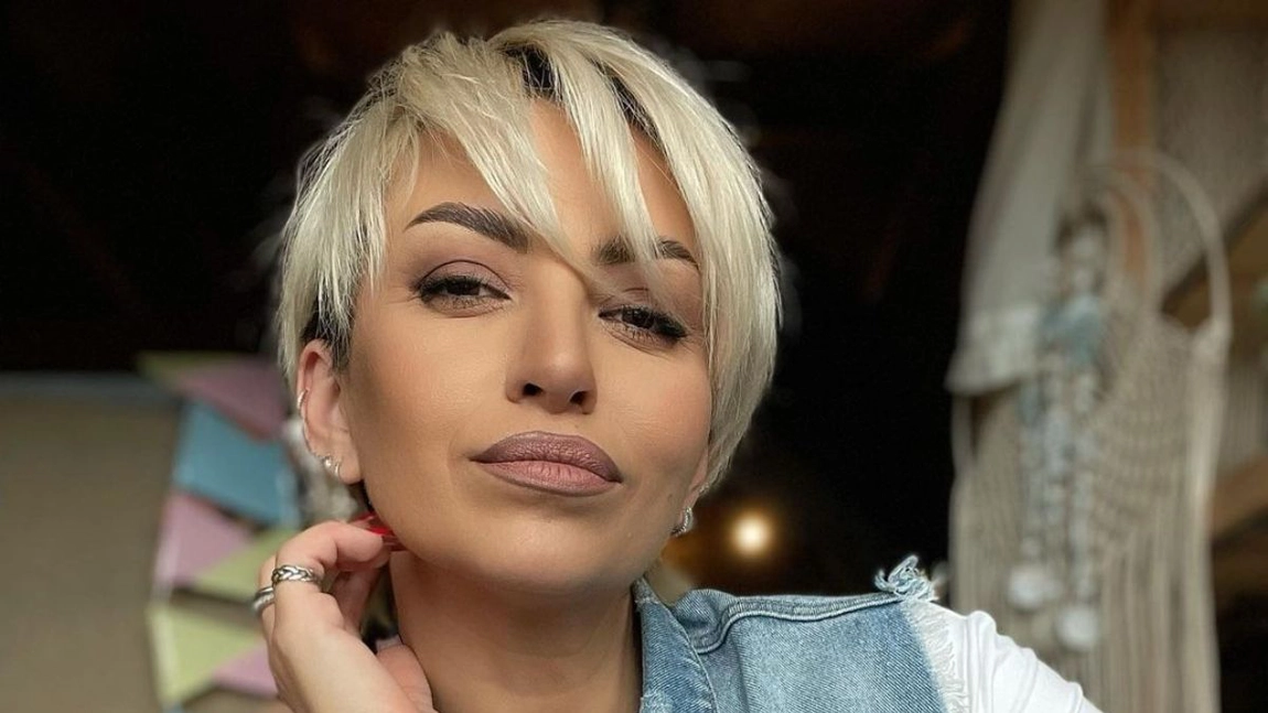 Artista care și-a descoperit talentul în copilărie! Cine a ghidat-o pe drumul muzicii