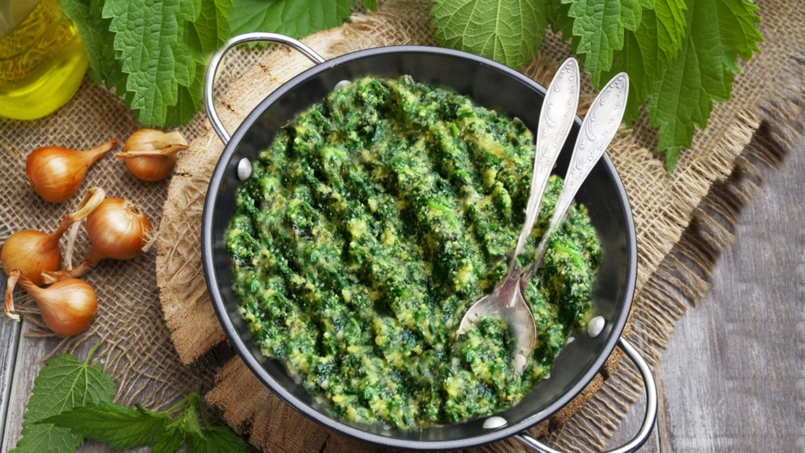 Piure de urzici cremos și delicios. O rețetă savuroasă de primăvară!