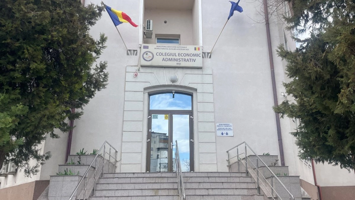 Scandalul de la Colegiul Economic Administrativ Iași se apropie de deznodământ! Elevul care a lovit-o pe profesoara de chimie ar putea fi transferat într-o altă clasă
