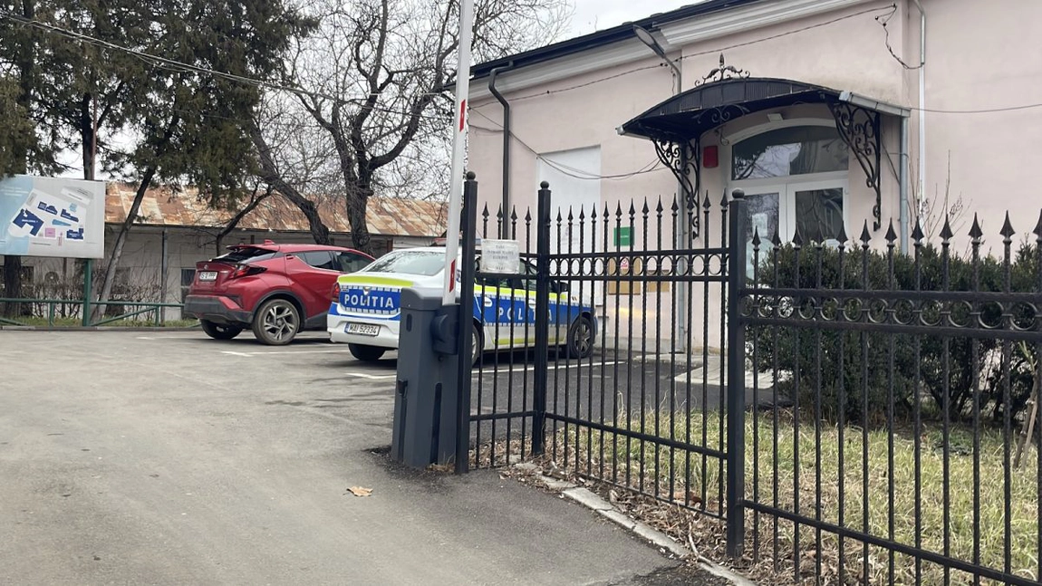 Circ în toată regula la un important spital din Iași! Un medic a fost scos cu poliția din cabinet: „Parcă eram un infractor”