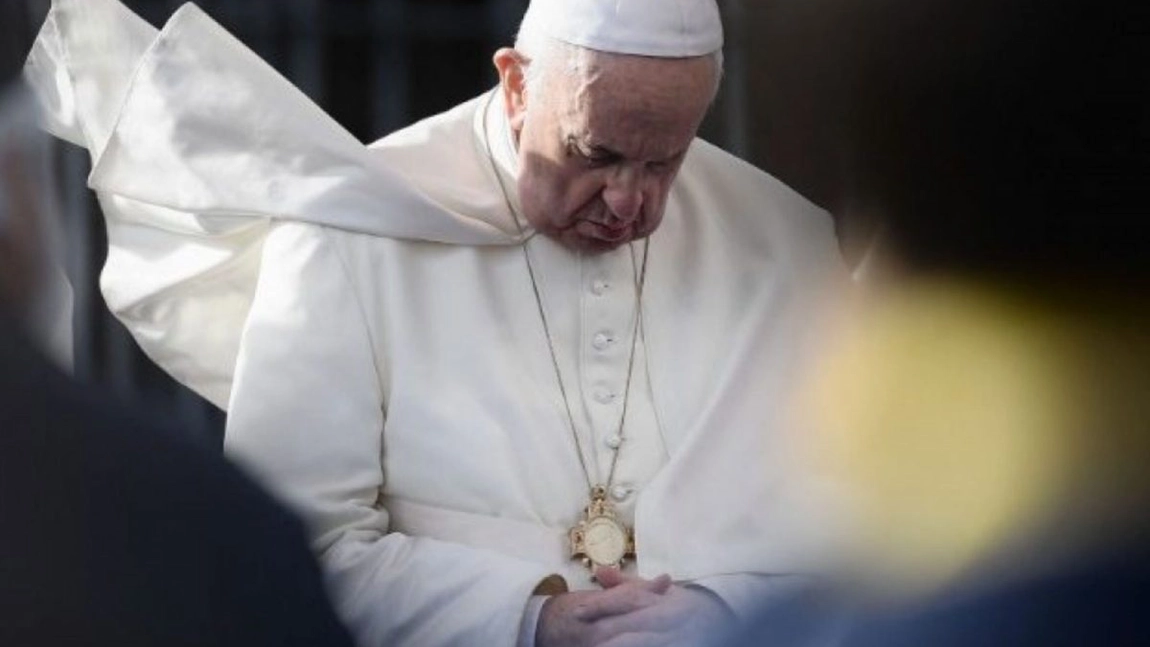Tăcerea Papei în Săptămâna Mare. Slăbit de boală, suveranul pontif riscă să lipsească pentru prima dată de la Paște