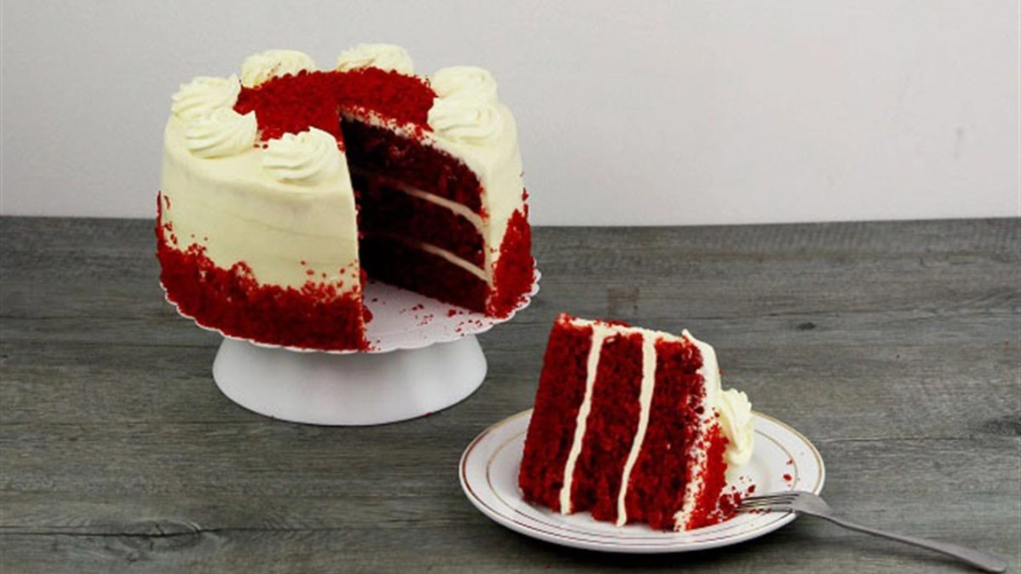 Iată care este rețeta originală de tort Red Velvet – Desertul american ce te va face să îl repeți la fiecare zi de naștere din familie
