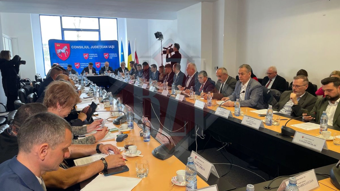 Costel Alexe a întârziat 15 minute la ședința CJ Iași! Le-a cerut consilierilor județeni să voteze într-o oră bugetul și celelalte proiecte pentru că se grăbește - LIVE VIDEO, UPDATE