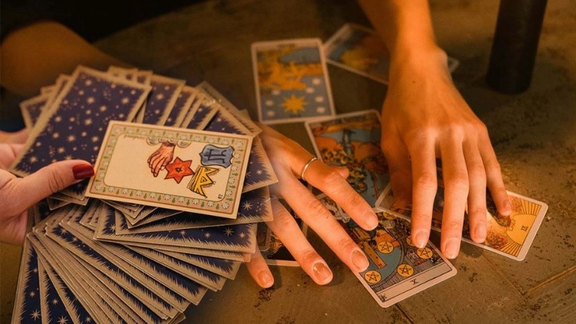 Arta etalărilor de tarot. Cum îţi poţi afla destinul?