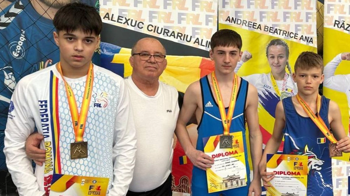 Trei sportivi din Iași au câștigat medalii la Campionatul Național de Lupte Libere de la Călărași: „Clubul nostru s-a clasat pe locul 3 în țară”