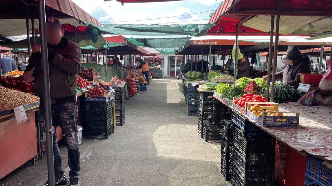 Căpșunile românești nu vor apărea în piețele din Iași în această primăvară! Clienții vor trebui să se mulțumească cu produsele din import: „Frigul a distrus tot”