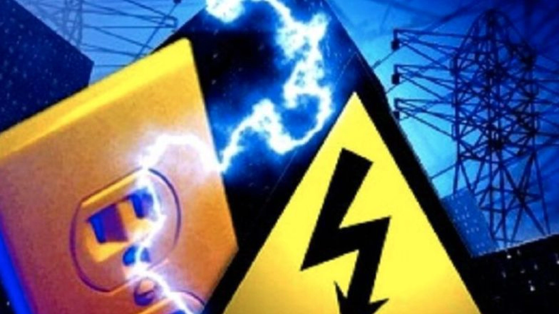 Cinci lucruri de care ai nevoie pentru a trece peste o pană de curent. Care este riscul unui black-out în România