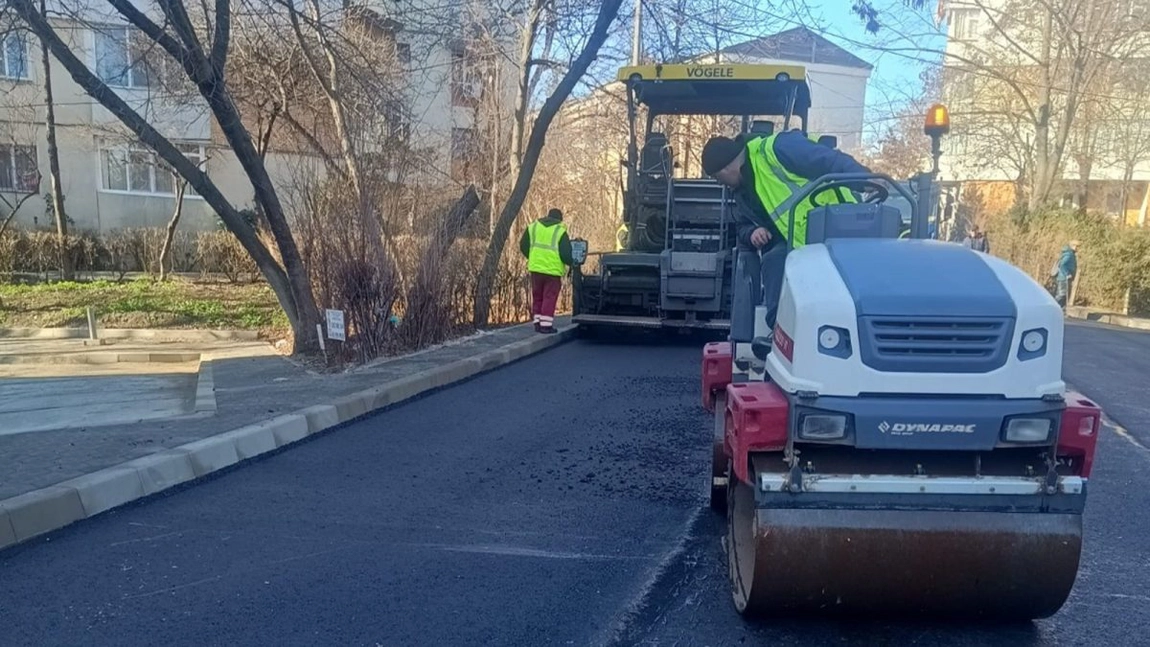 Circulația de pe șase străzi din Iași va fi închisă în următoarele zile! Primăria face reparații la carosabil