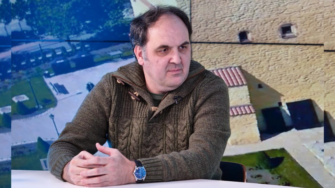 Flaviu Manea prevede Soluția Autostrăzii A8 finalizată în 3-4 Ani pentru Cozile Interminabile din Iași
