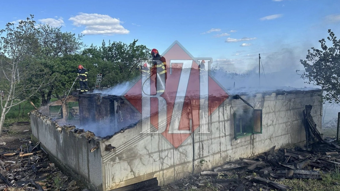 Incendiu în comuna Cotnari. Focul a cuprins o casă