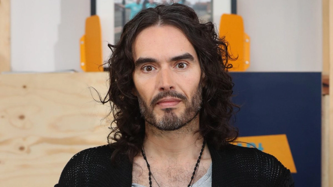 Patru femei îl acuză pe actorul și comediantul britanic Russell Brand de viol și alte infracțiuni sexuale