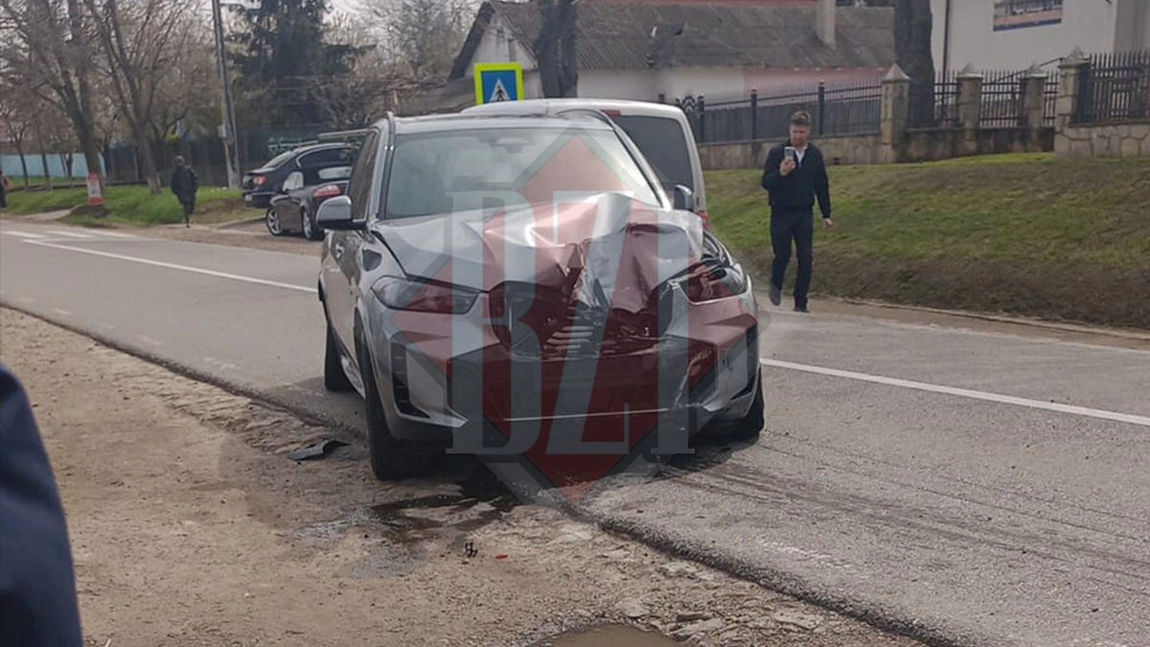 Accident rutier în Gorban! Un BMW, un Audi și un Volkswagen au fost implicate