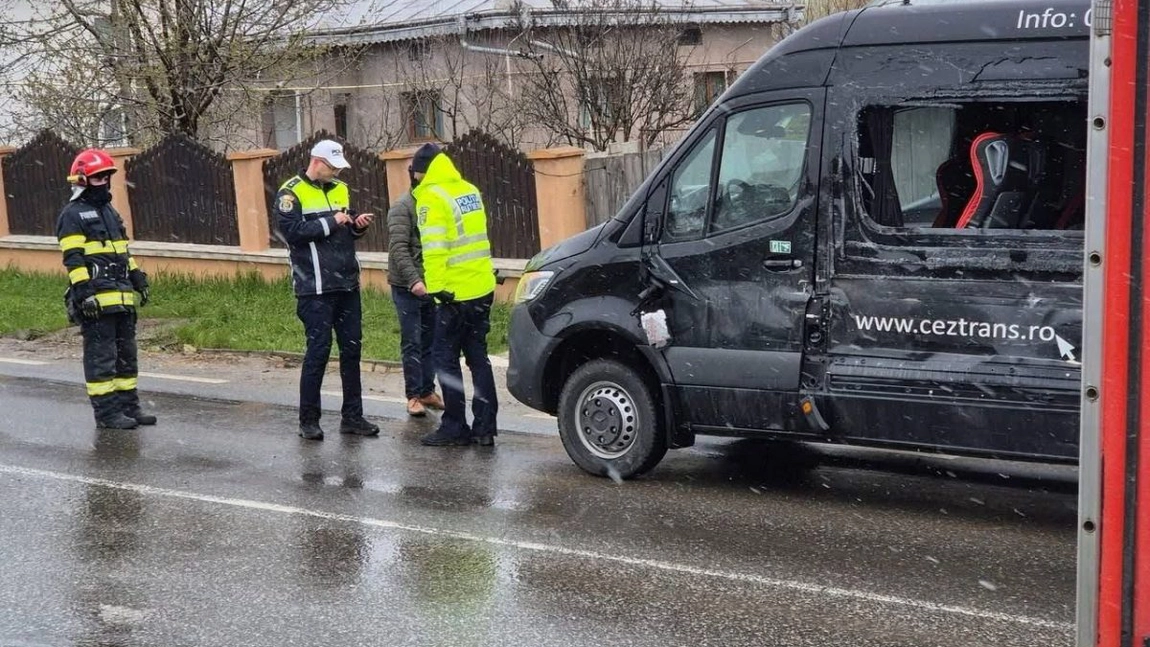 Accident rutier la Moțca! Un microbuz și un TIR au intrat în coliziune. Printre victime se află și un copil de 4 ani - UPDATE