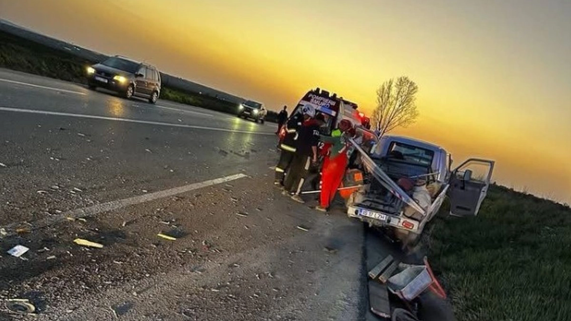 Accident rutier în județul Iași! O autoutilitară și un autoturism au intrat în coliziune