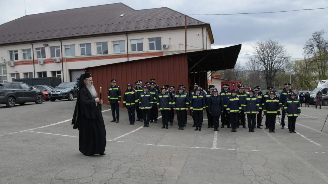 Pompierii ieșeni au un nou loc de rugăciune: Capela, închinată Sfinților Iosif de la Partoș și Efrem cel Nou, binecuvântată de IPS Teofan 