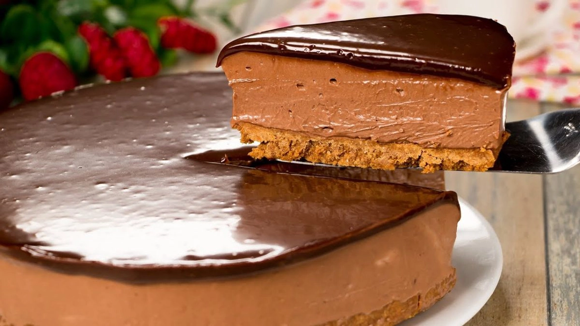 Rețeta pentru cheesecake cu nutella și ciocolată – Cel mai cremos desert pe care îl poți prepara, fără coacere