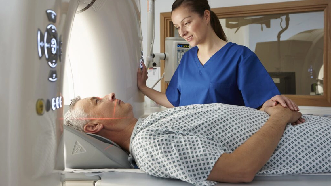 Pregătire CT abdomen și pelvis cu substanță de contrast. Află când este indicat și ce indicații trebuie să urmezi!