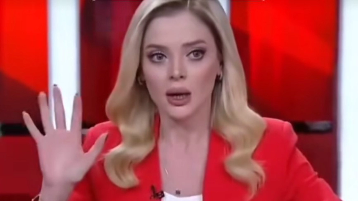 Prezentatoarea unui post de televiziune, copleșită de emoție în timpul cutremurului: „Este cutremur! Foarte puternic! Mamă, ești bine?”