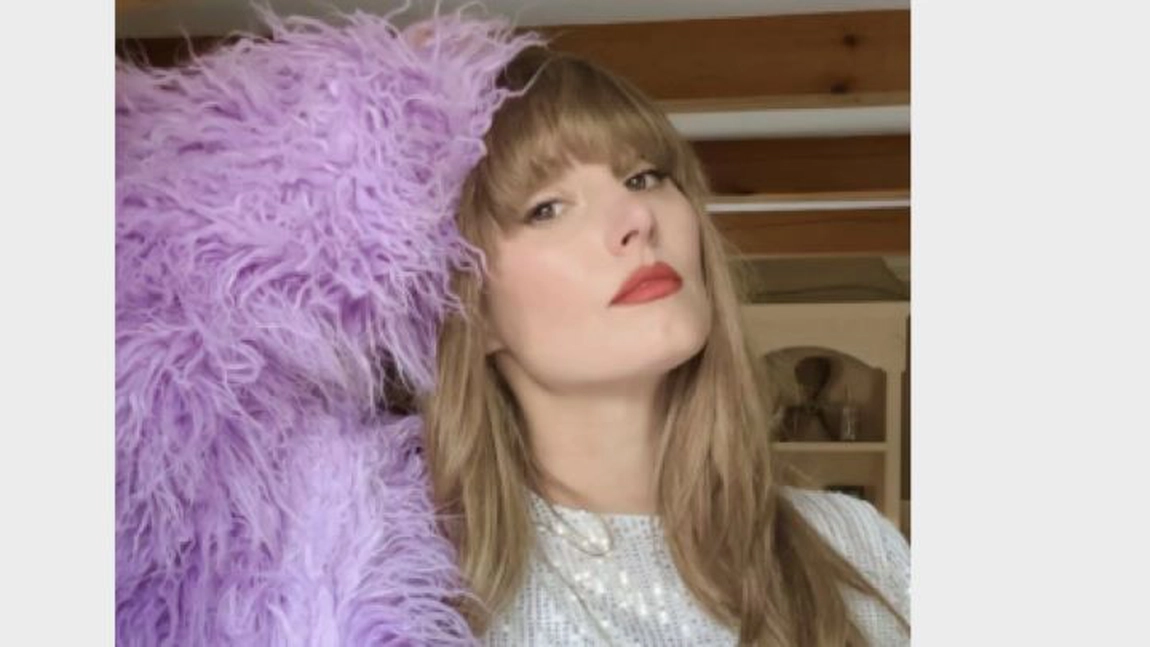 Este dublura lui Taylor Swift! Oamenii o confundă pe stradă cu artista și îi cer poze!