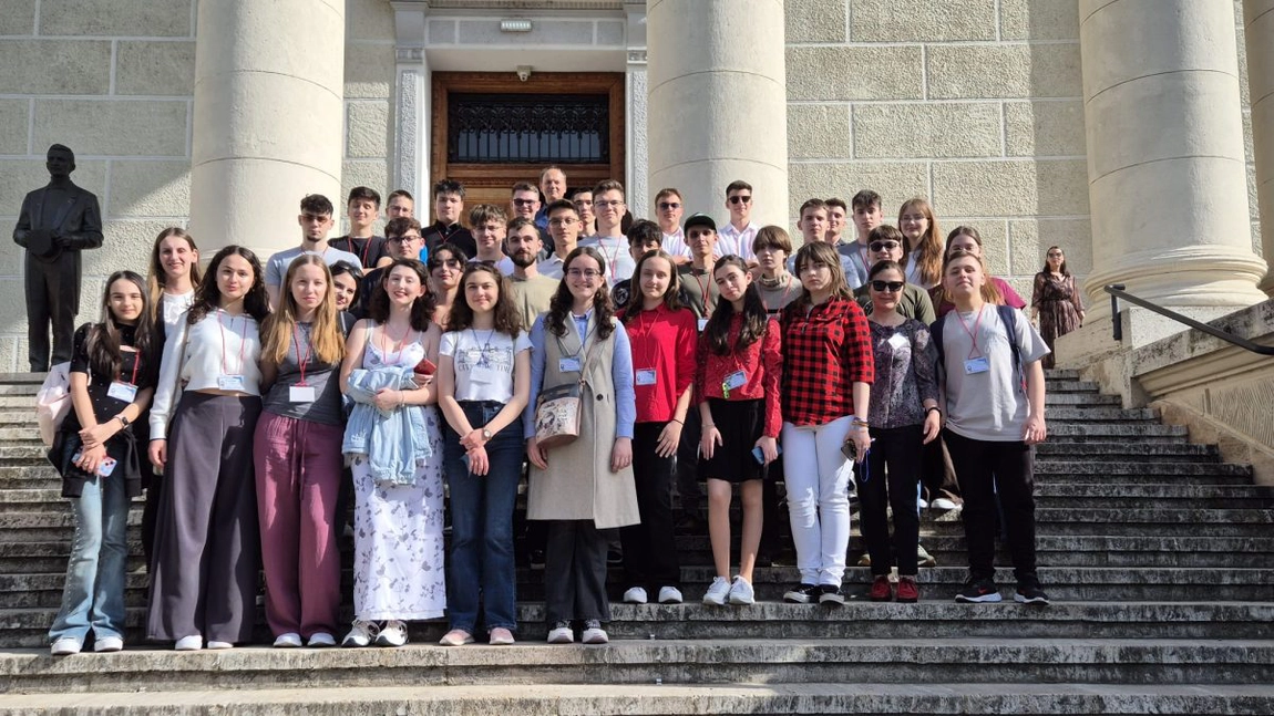 Iașul, din nou pe podiumul premianților la Olimpiada Națională de Geografie de la Arad. Doi elevi ieșeni calificați la Olimpiadele internaționale de geografie 2025