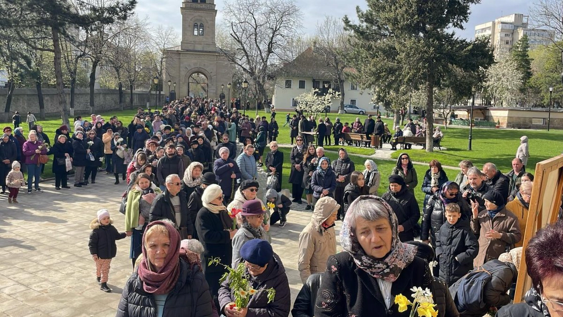 Mii de credincioși iau parte la pelerinajul anual de Florii - LIVE VIDEO