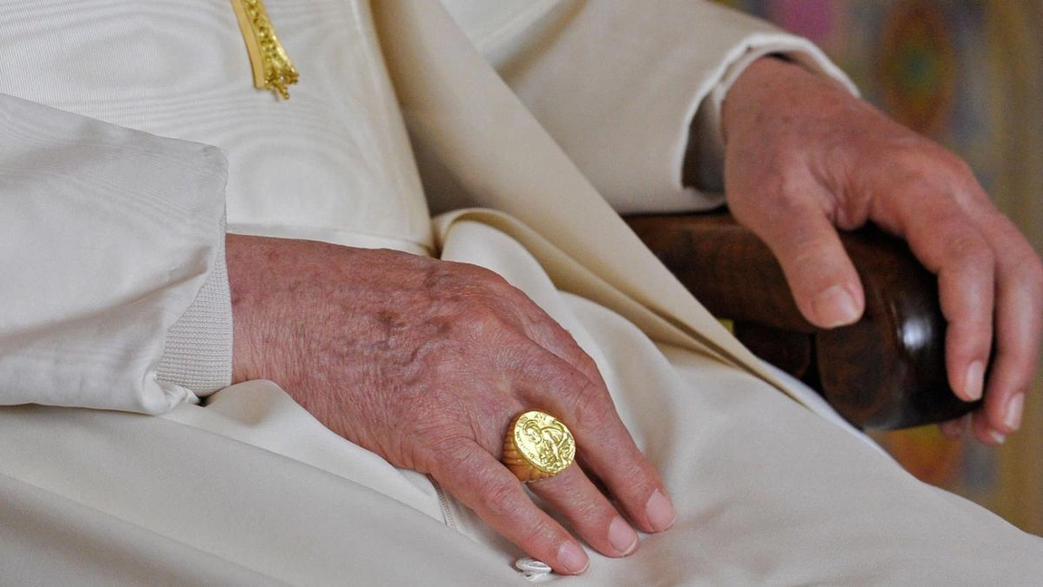 Secretul Inelului Pescarului. De ce trebuie distrus după moartea Papei și cum a rupt Suveranul Pontif o tradiție de 800 de ani