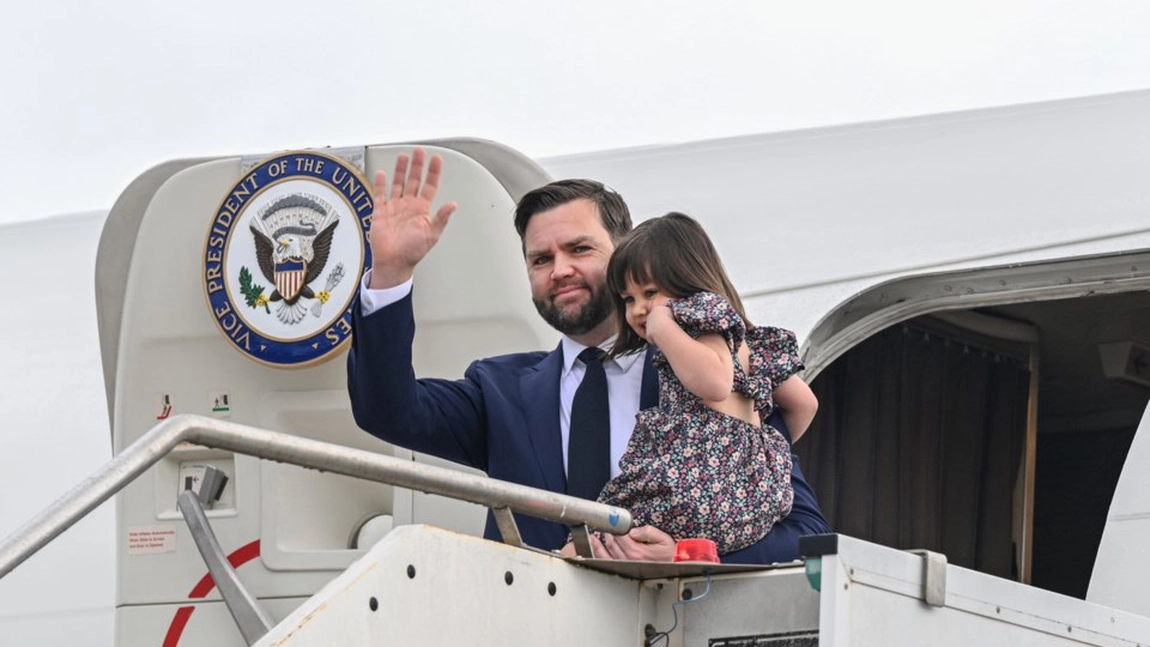 JD Vance sărbătorește Paștele la Vatican. Vicepreședintele SUA, întrevedere cu Giorgia Meloni și Papa Francisc