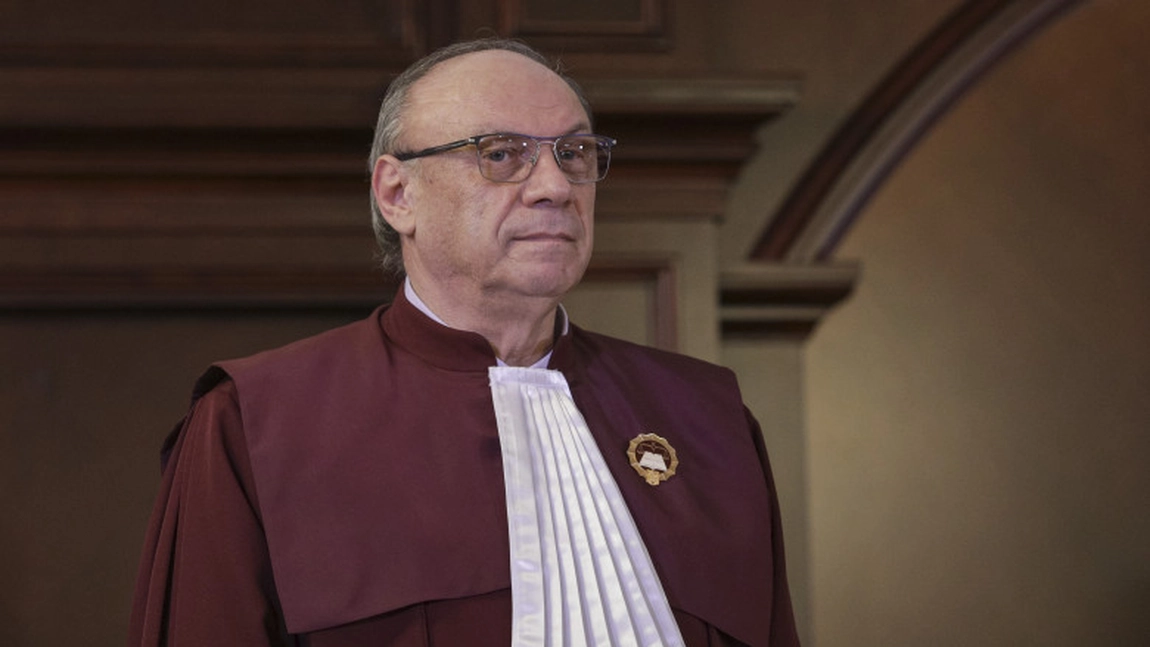 „Dosarul de Securitate al președintelui CCR, Marian Enache, este la DGIA, serviciul secret al Armatei”