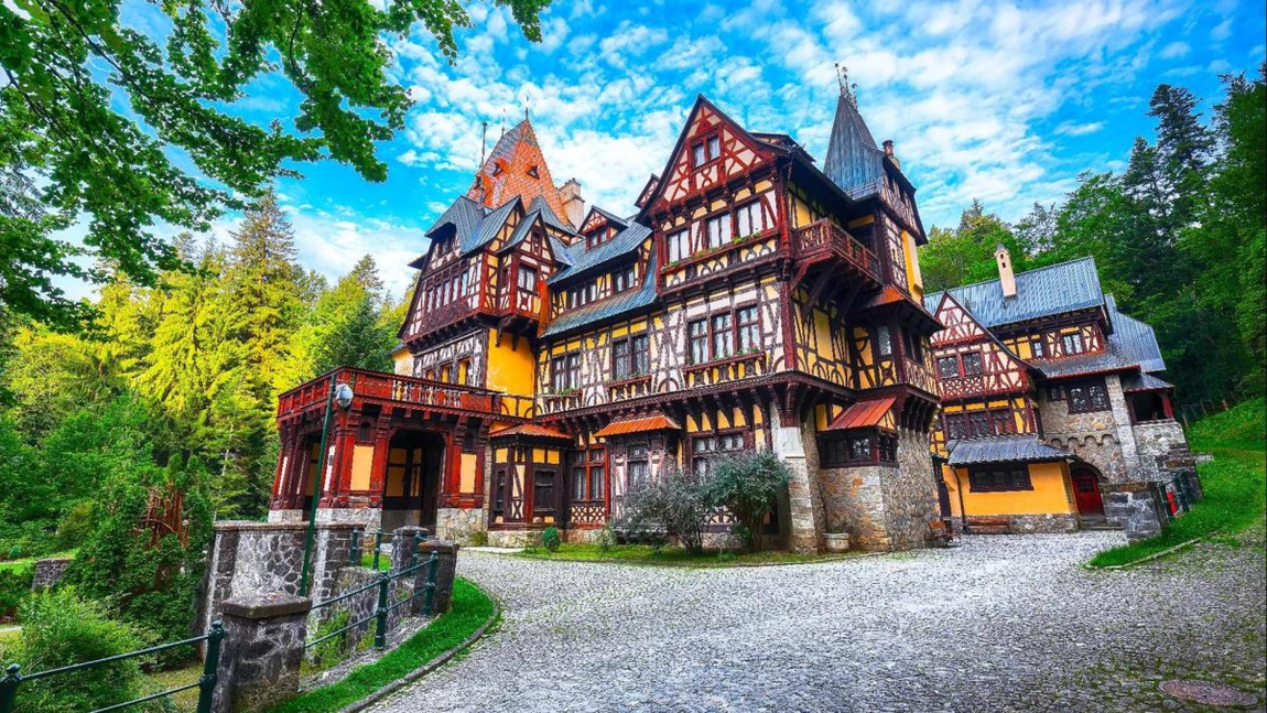 Ce obiective turistice poți vizita în Sinaia. Descoperă comorile din inima Carpaților
