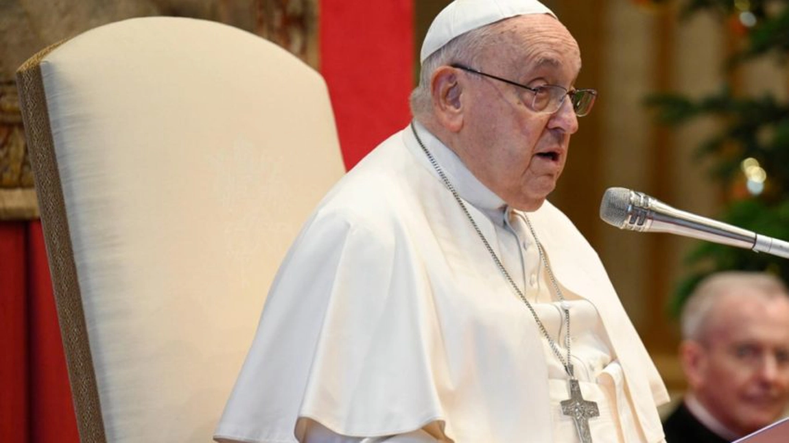 Unde și când îi pot fi aduse omagii Papei Francisc în România