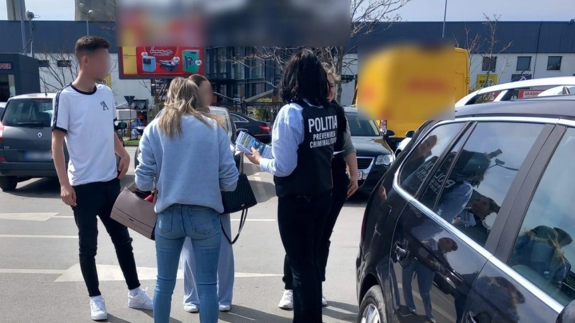 Polițiștii ieșeni, în stradă cu sfaturi preventive pentru cetățeni