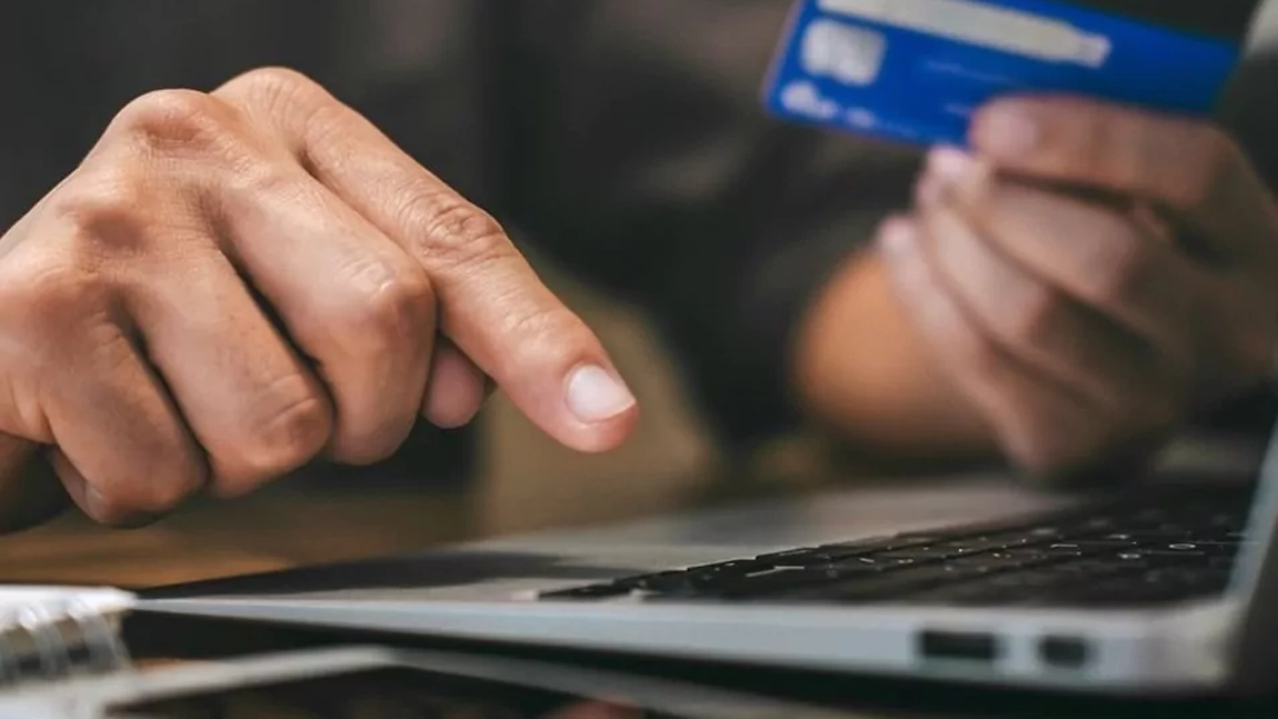 Se implementează regula de 10 secunde în sistemul bancar! Ce înseamnă și cum îi afectează pe cei care au bani pe card