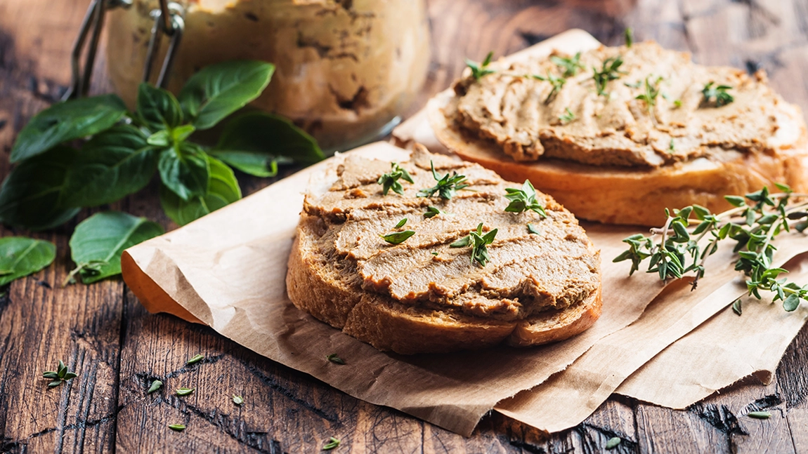 Rețetă de pate de porc de casă. Descoperă secretele bucătăriei tradiționale