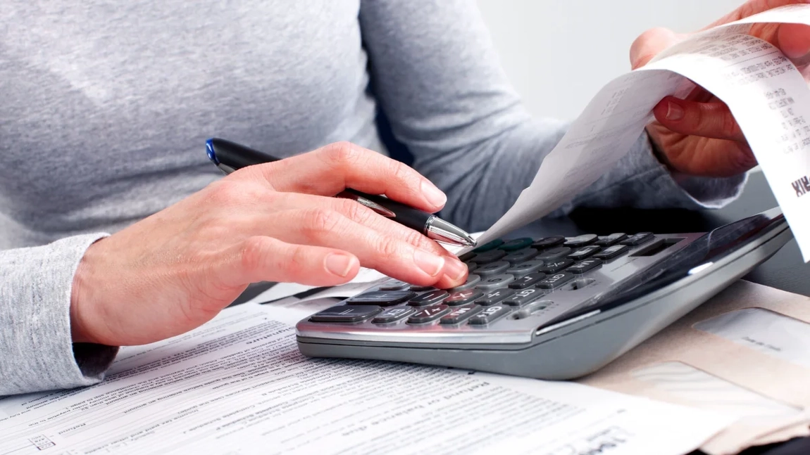 Un nou beneficiu pentru românii care își plătesc taxele la timp! De când se aplică legea