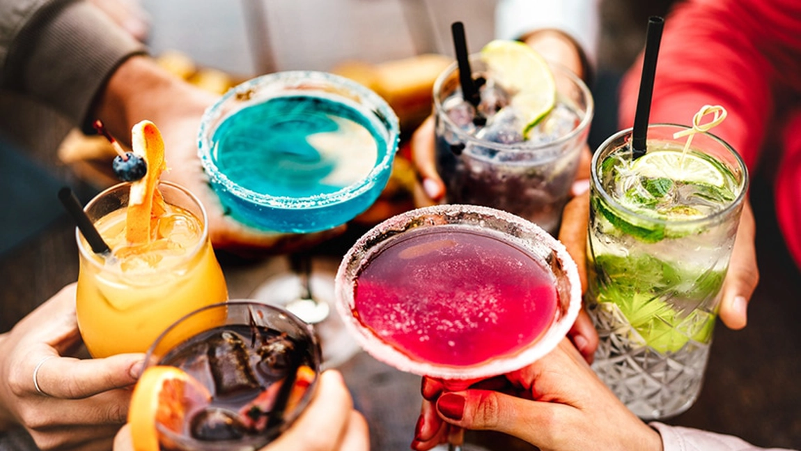 Rețeta pentru sirop Grenadine – Ingredientul secret ce face toate cocktail-urile spectaculoase
