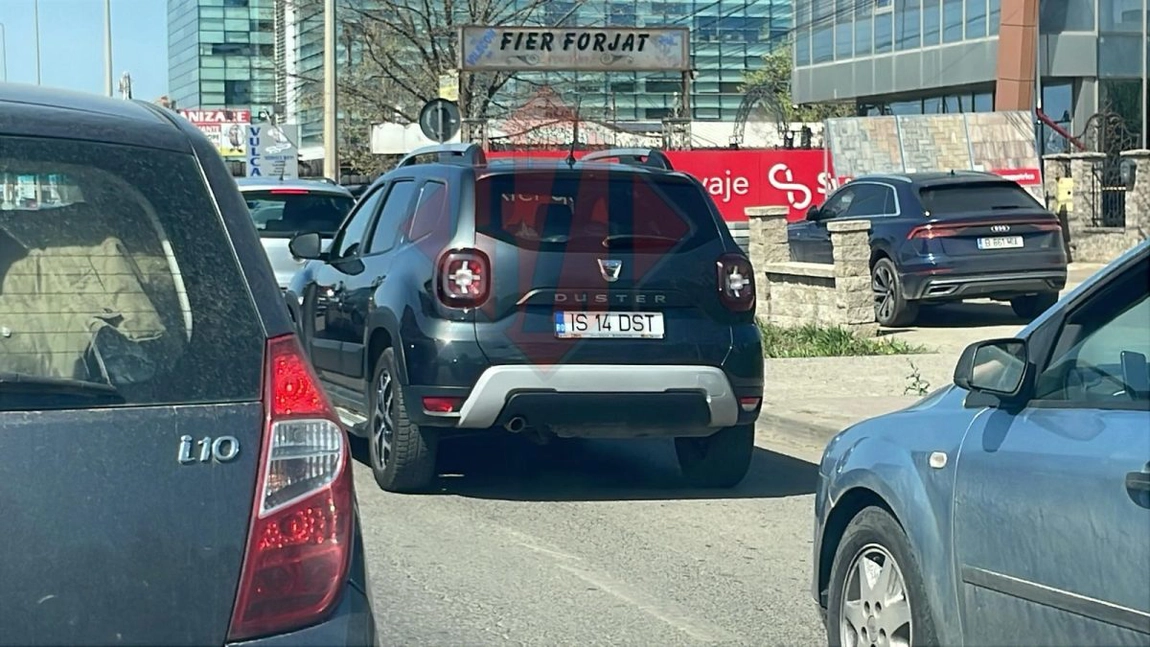 O imagine perfectă a propriei administrații! Primarul Mihai Chirica vrea să iasă din Iași, dar nu poate pentru că este blocat în trafic pe șoseaua Păcurari!