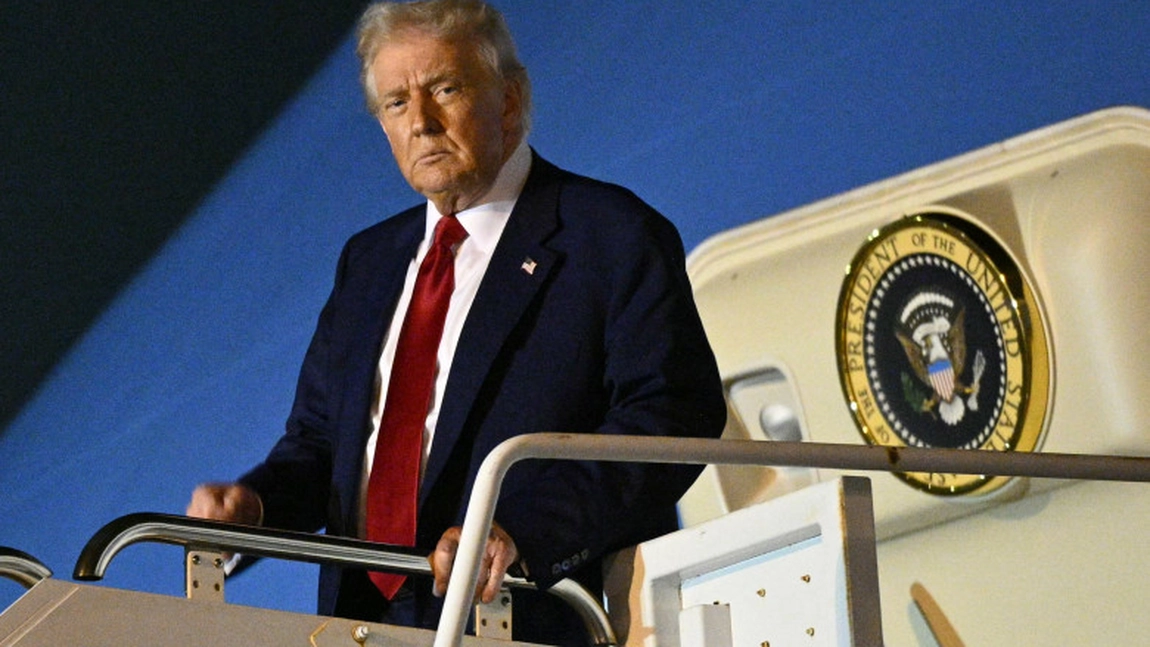 Donald Trump crește și mai mult tarifele Chinei, dar întrerupe și reduce tarifele reciproce pentru alte țări: „Lumea este pregătită să colaboreze, iar China a ales direcția opusă”