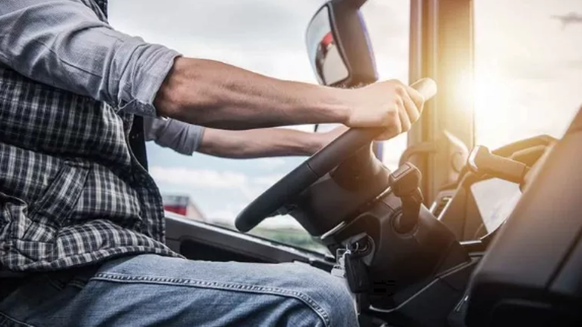 Este criză de șoferi! Transportatorii din Iași angajează personal cu experiență sau fără, cu studii medii