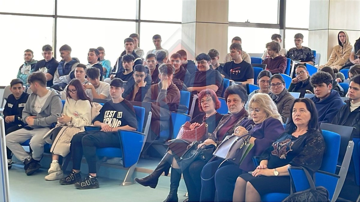 La USV Iași a început cea de-a X-a ediție a evenimentului „Student pentru o zi”