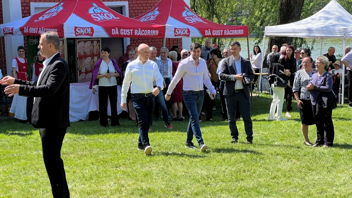 Strategii Electorale cu Mici și Bere de 1 Mai, Pregătiri pentru Prezidențiale