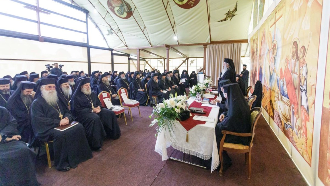 Centrul Eparhial al Arhiepiscopiei Romanului și Bacăului a găzduit Sinaxa monahală mitropolitană cu stareții și starețele celor 171 de mănăstiri din cuprinsul Mitropoliei Moldovei și Bucovinei