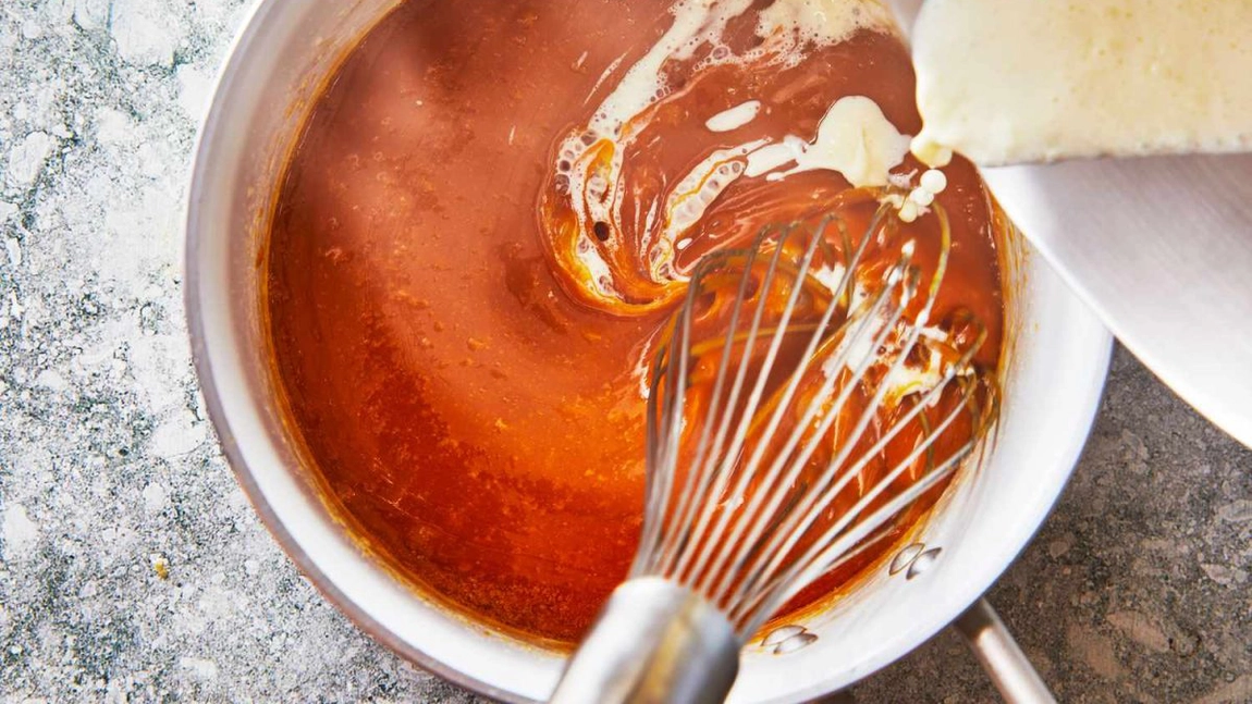 Rețeta pentru crema de caramel cu lapte! O poți folosi într-o varietate de deserturi!