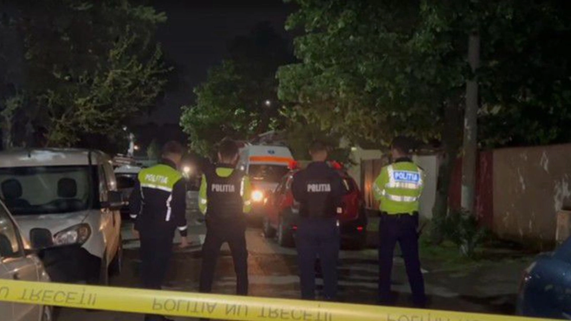 Tragic! Un adolescent de 17 ani, din Iași, s-a spânzurat după ce s-a despărțit de iubită. Părinții lui l-au găsit atârnând de un copac, lângă casă