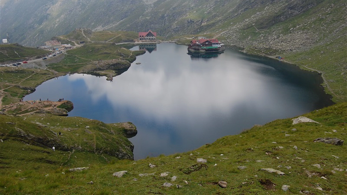 Record de frig la Bâlea Lac! Cea mai rece noapte de 12 mai din ultimii 46 de ani și ninsorile târzii blochează Transfăgărășanul