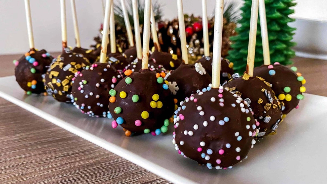 Rețeta pentru cake pops – Iată cum poți face cele mai bune și virale mini-prăjituri, ideale pentru orice eveniment