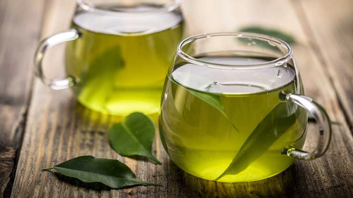Ce se întâmplă dacă bei ceai verde zilnic? Iată ce efecte benefice îți poate oferi, dar și de ce trebuie să fii precaut