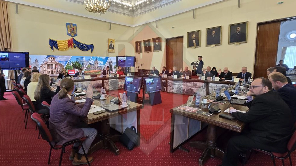 Şedinţă la Palatul Roznovanu! Proiectele imobiliare din Iaşi, pe masa aleșilor locali. Primarul Mihai Chirica a renunțat la proiectul noilor taxe de drum - LIVE VIDEO, UPDATE