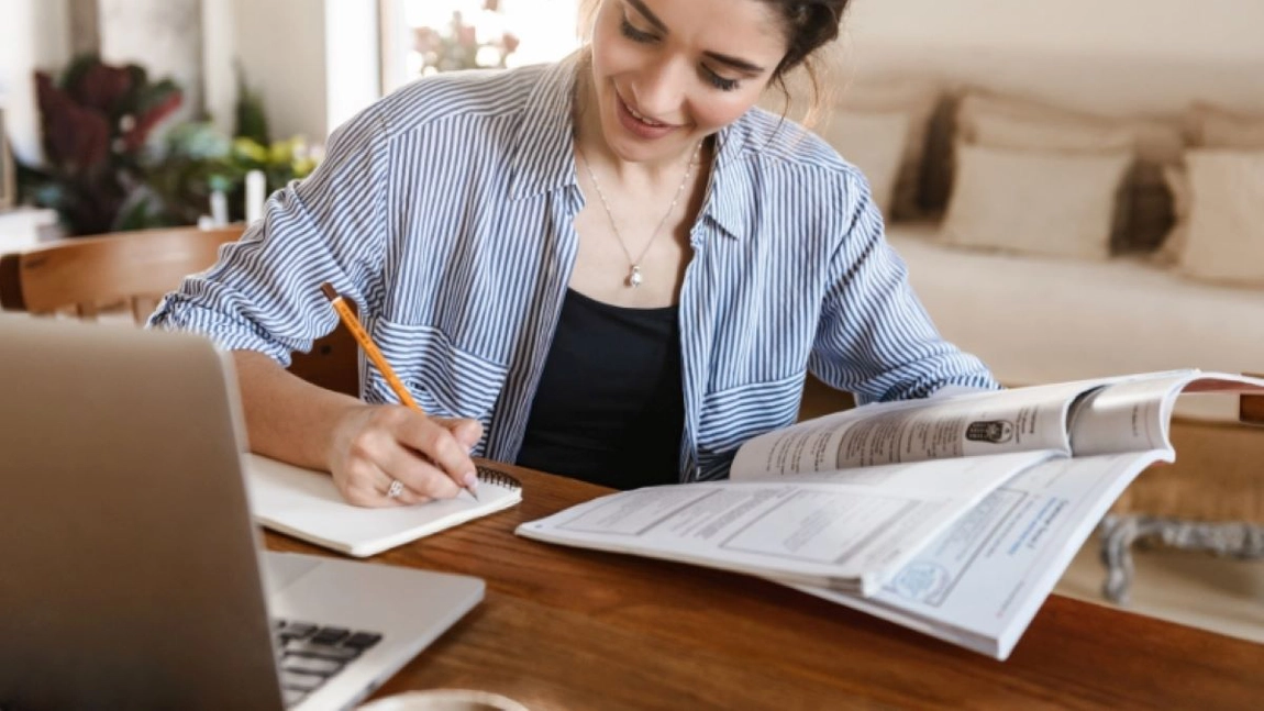 „Iau” sau „i-au”, cum se scrie corect? Iată cum îți pot da seama de capcanele ortografiei!