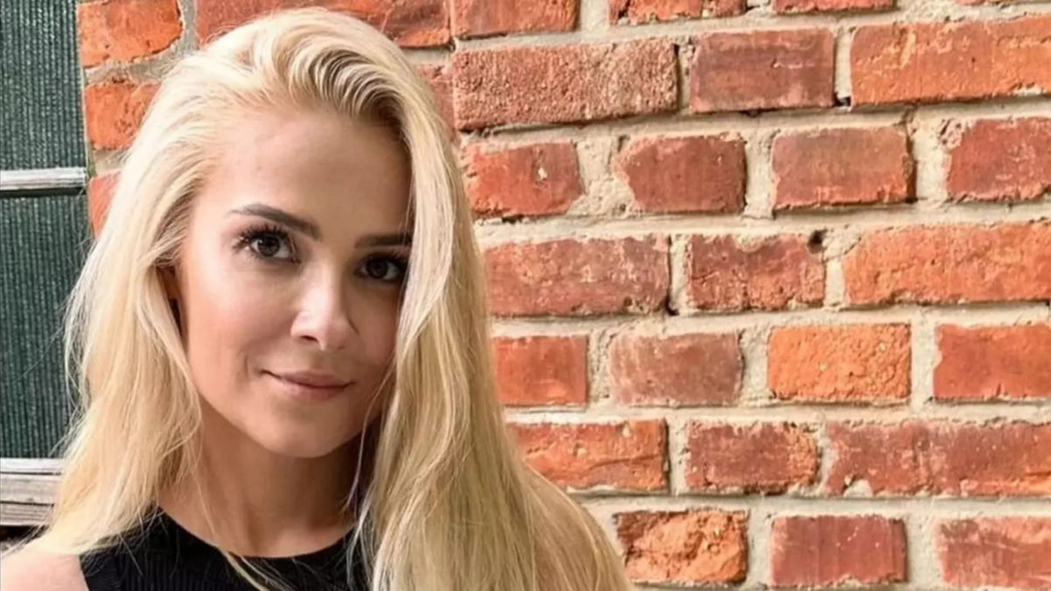 Elena Vîșcu, pe urmele fostului soț, la un an de la divorț. Blondina, pregătită de un nou capitol în viața ei