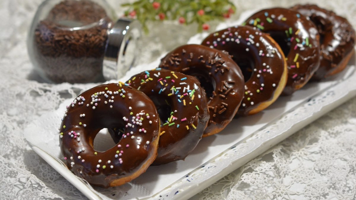 Rețeta pentru gogoși cu ciocolată – Un desert simplu și delicios, ce încântă toate vârstele